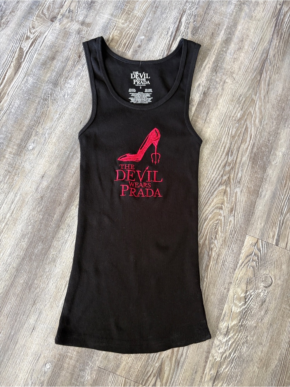 👠 devil wears Prada tank top - Picture 2 of 9